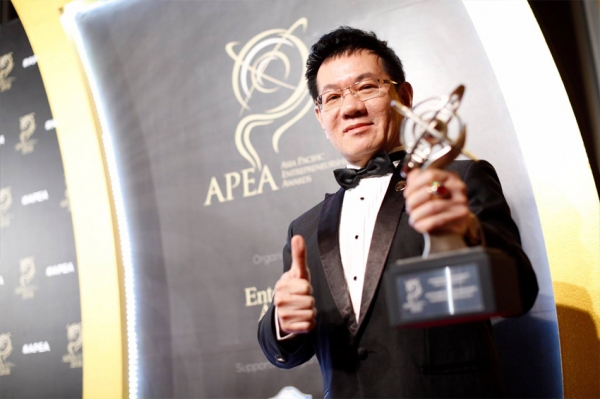 พ.สิทธวีร์ เกียรติชวนันต์ รับรางวัล Asia Pacific Entrepreneurship Award 2018